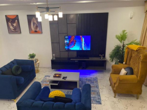 Tranquil 3 Bed Apt Awesome Close to All The Action